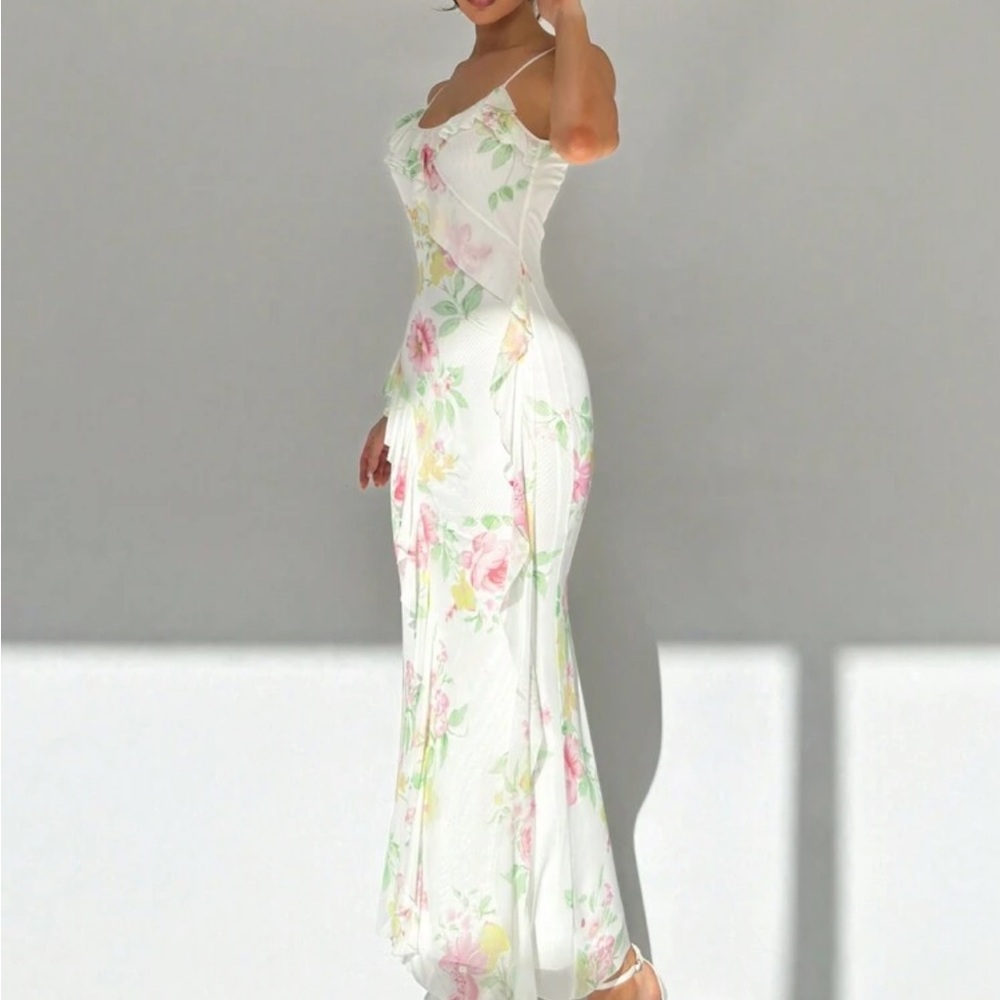 NIB Aloruh Elegant Pink and White Floral Maxi Dress Size Medium - Picture 2 of 4